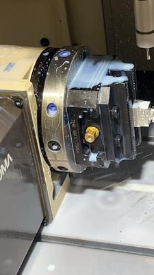 Accuracy 001mm 5th axis self centering vise suitable for 4 axis CNC milling ensuring high precision and secure workpiece holding