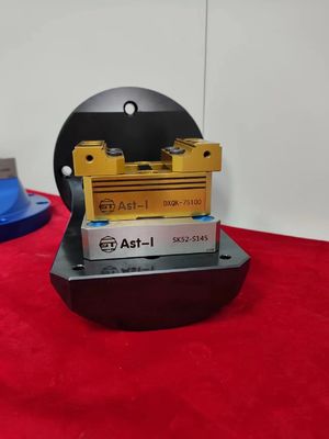 Ręczne imadło frezarskie 3/5 osiowe Szczęki aluminiowe Maksymalny moment obrotowy 75 Nm