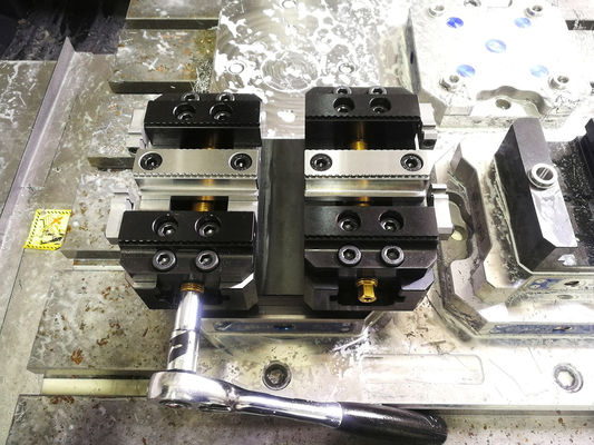 Oprawy osiowe 3 kg, zakres mocowania 50 mm, 4-osiowe imadło ze stali nierdzewnej