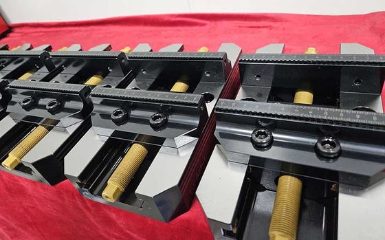 Precyzyjne imadło samocentrujące ze stali do 3-osiowych, 4-osiowych i 5-osiowych narzędzi do obróbki cnc